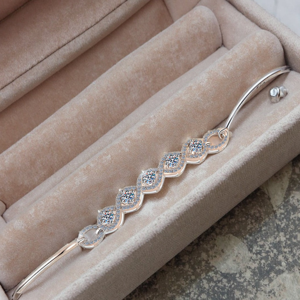 Verdandi Jewelry 1.5 Carat "Infinity" Bracelet - GRA Certified Moissanite